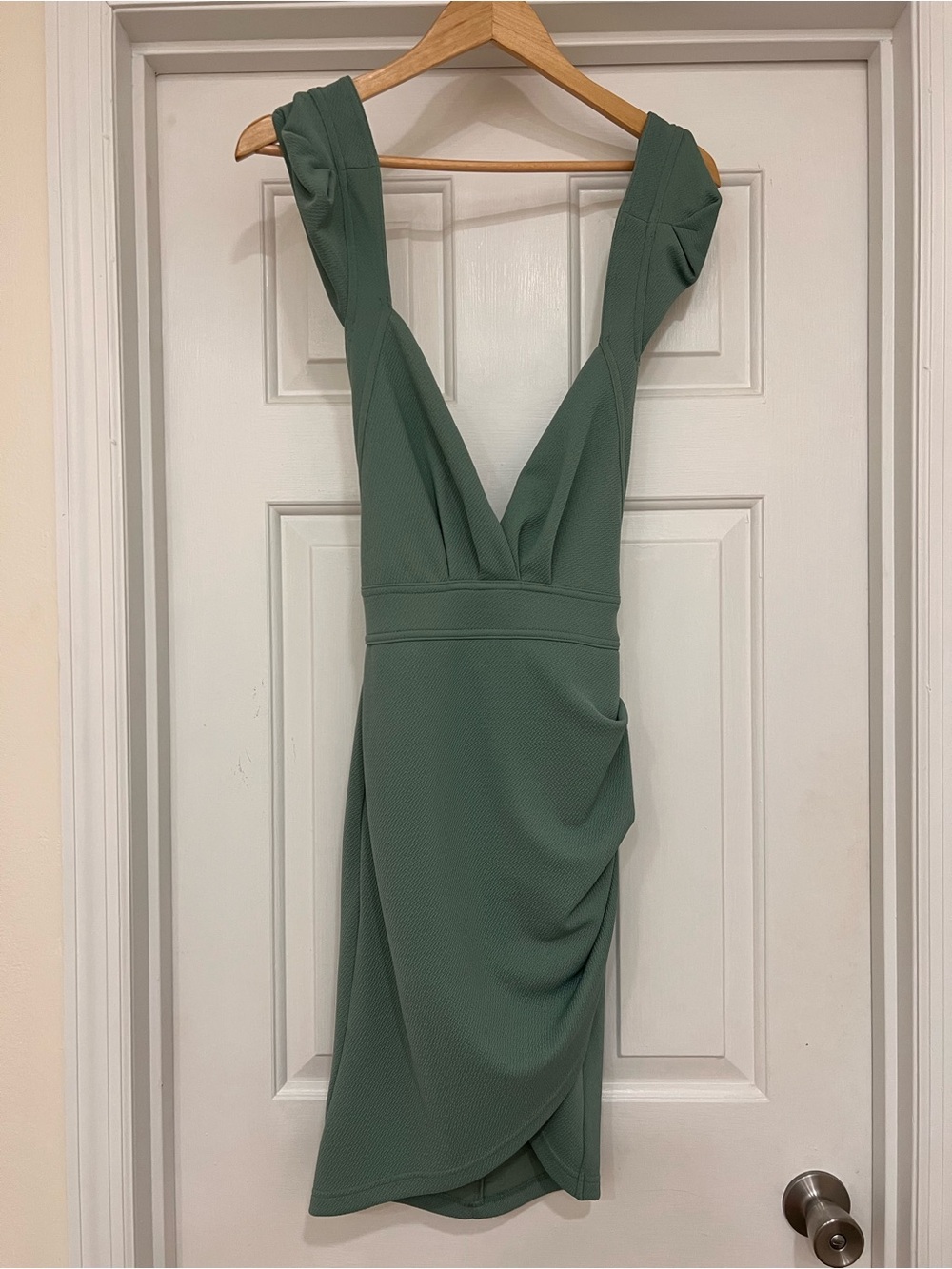 NWT Luxxel Sage Green Plunge Bodycon Midi Dress Small Open Back